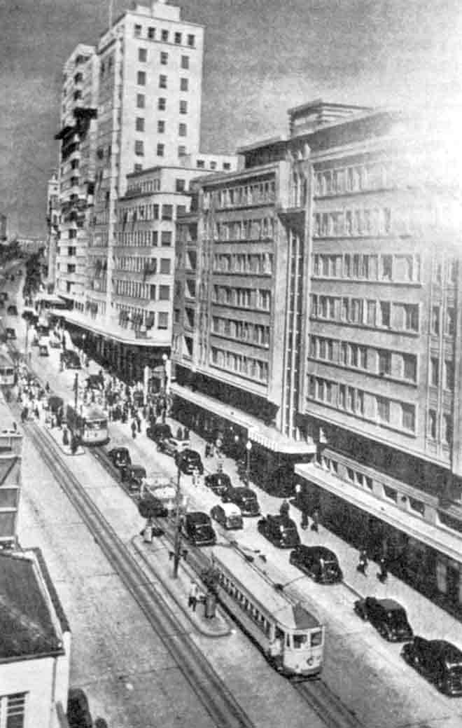 Se fossem noutros tempos, a indignação popular tomaria conta da Avenida Borges de Medeiros, expulsando um governo corrupto e defendendo o direito à liberdade de reunião, manifestação e opinião.  - Foto:
